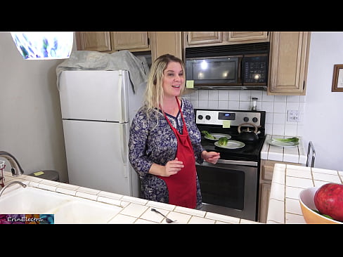 ❤️ Stepmom u munghje in cucina prima di a so data ️❌ Pornografia dura à co.dreamlandpassionfever.ru ❌️
